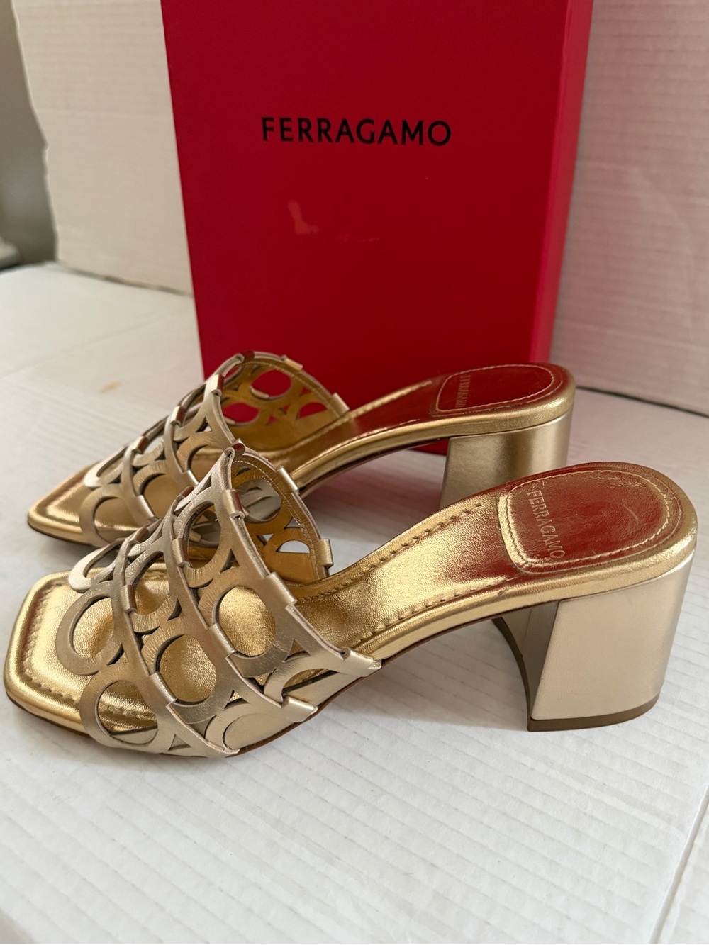 FERRAGAMO Gancini Erne 55 Metallic Gold Laser Cut Leather Slide Sandals 8 - Picture 8 of 11